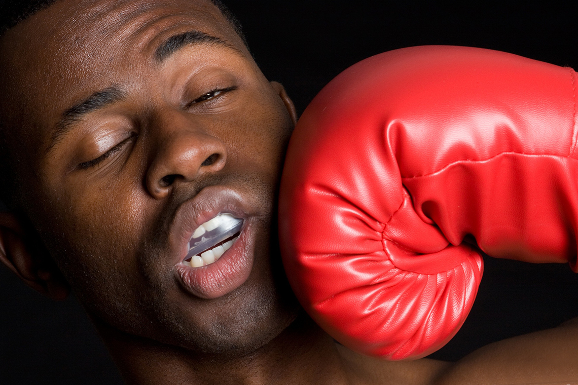 Sports Loisirs : Boxe : mouler un protège-dents - Vidéo Dailymotion